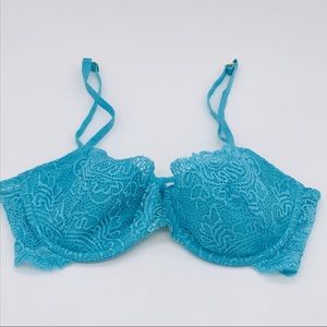 Victoria’s Secret very sexy blue lace bra Size 36c